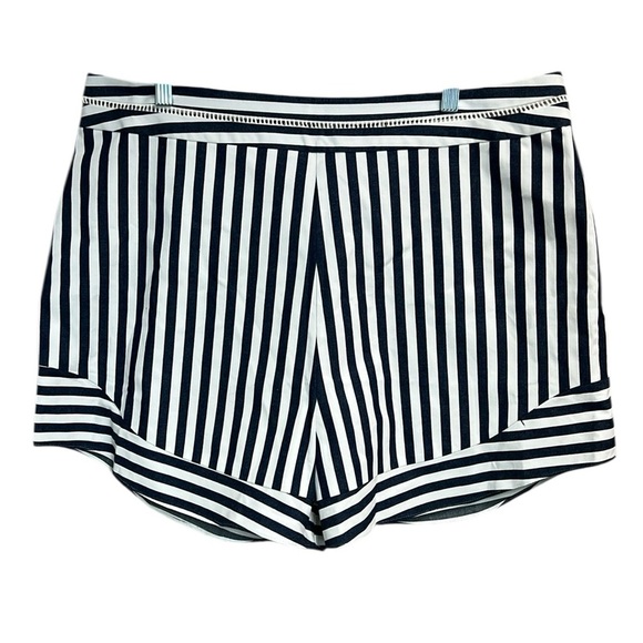WAYF Striped Shorts Navy - Picture 2 of 6